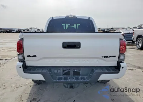 2019 Toyota Tacoma Double Cab z USA, uszkodzony, nr VIN 5TFCZ5AN7KX196636